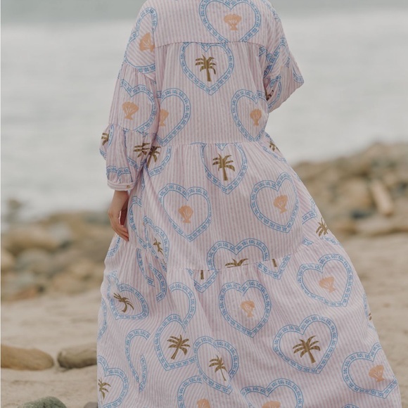 Elegant Pink and White Striped Swim Cover-Up - Picture 5 of 8